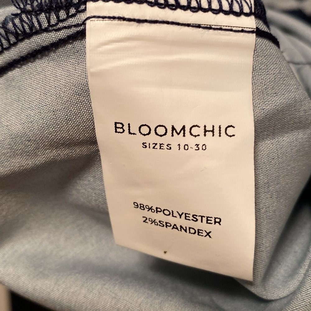 Brand New BloomChic Navy/White Blouse… - Picture 5 of 6